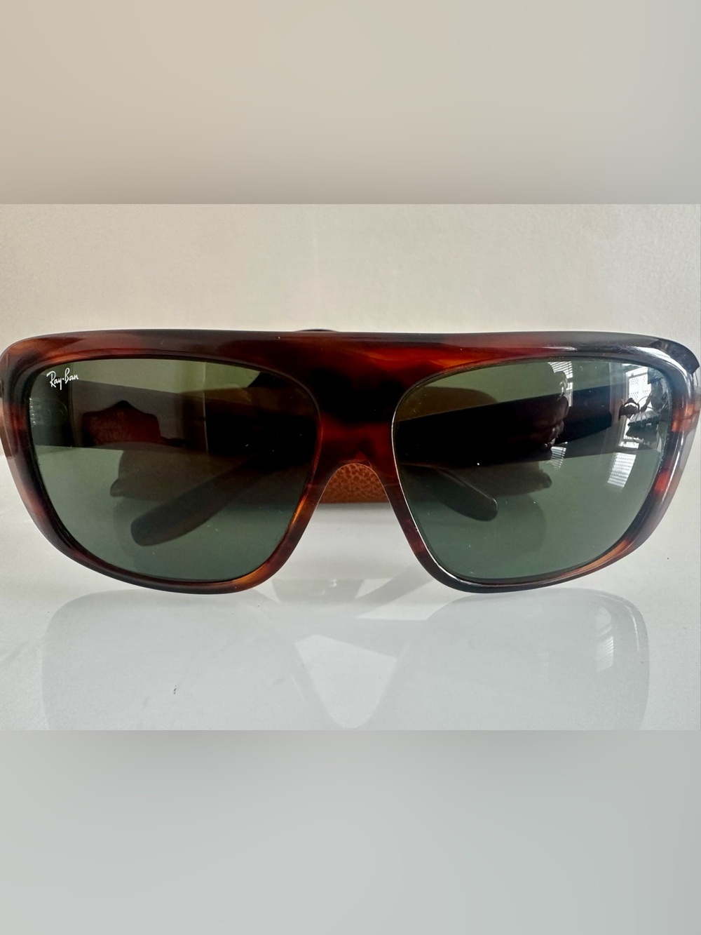 Vintage B & L Ray-Ban Unisex’s Tortoiseshell Frame Sunglasses with Green Lenses